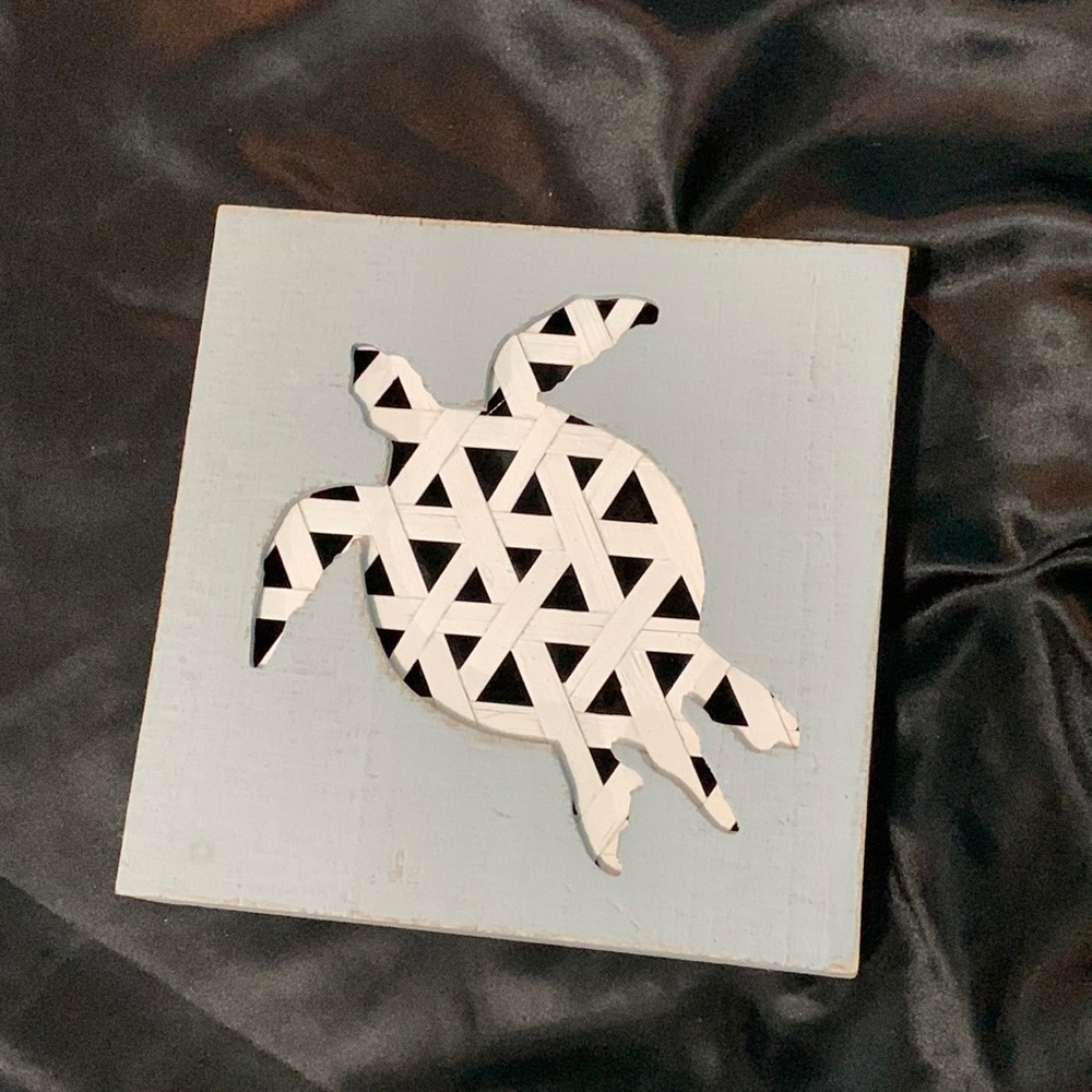 Turtle wall decor